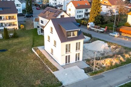 Haus Göppingen Bruckwasen - 5 Zimmer, 136 m&sup2;, 1.650&euro; | Angebot:26479679