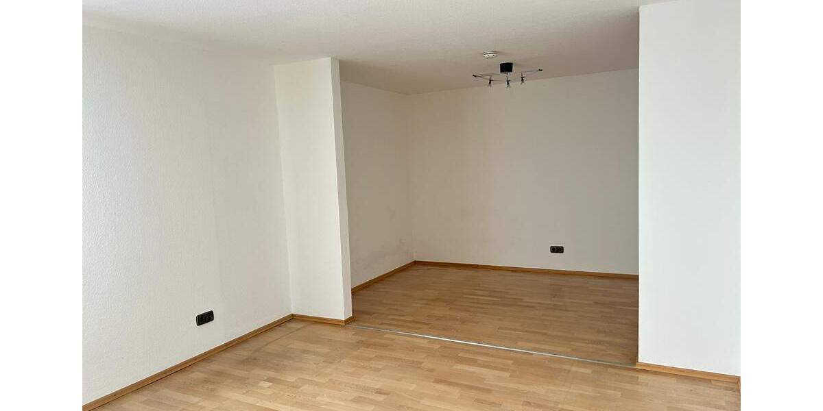 Etagenwohnung Stuttgart Lehen - 1.5 Zimmer, 46 m&sup2;, 900&euro; | Angebot:25081515