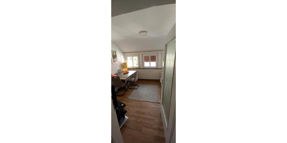 Dachgeschoßwohnung Stuttgart Feuerbach - 1 Zimmer, 38 m&sup2;, 900&euro; | Angebot:26592017