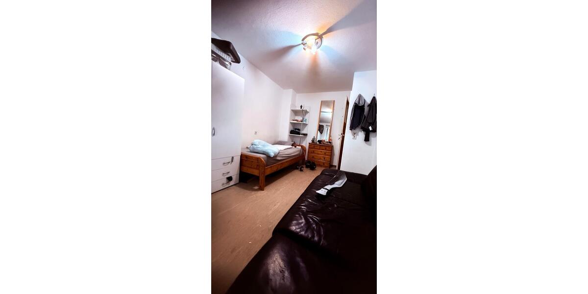 Etagenwohnung Stuttgart Bad Cannstatt - 1 Zimmer, 15 m&sup2;, 390&euro; | Angebot:25477820