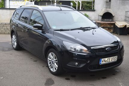 Ford Focus 141.488 km 3.499 &euro; Fellbach 70736