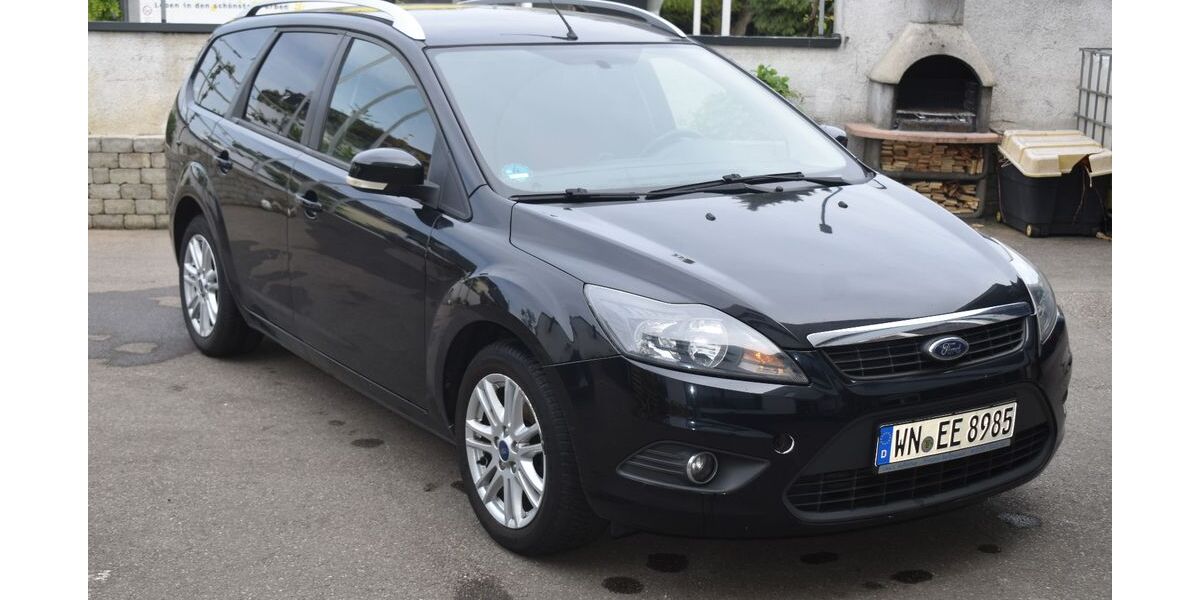 Ford Focus 141.488 km 3.499 &euro; Fellbach 70736