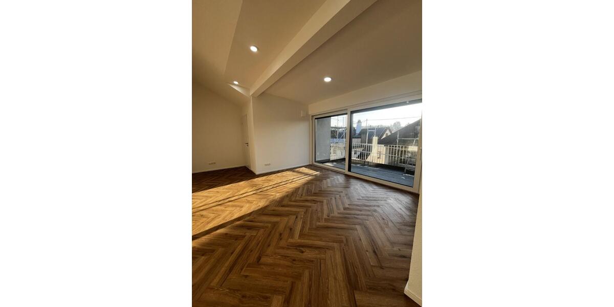 Dachgeschoßwohnung Nürtingen - 3 Zimmer, 100 m&sup2;, 1.480&euro; | Angebot:25867081