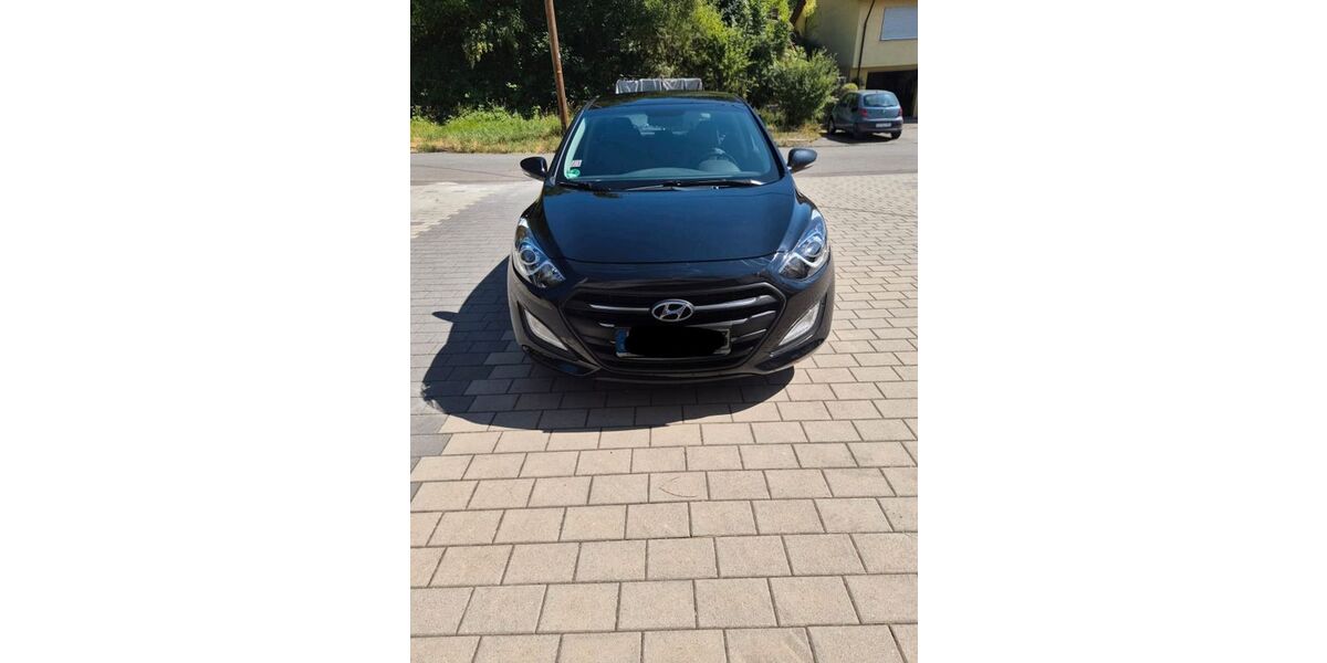 Hyundai i30 110.442 km 9.950 &euro; Talheim 74388