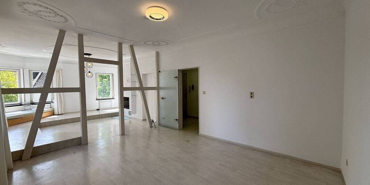 Etagenwohnung Stuttgart / Zuffenhausen Zuffenhausen - 2 Zimmer, 84 m&sup2;, 930&euro; | Angebot:26361618