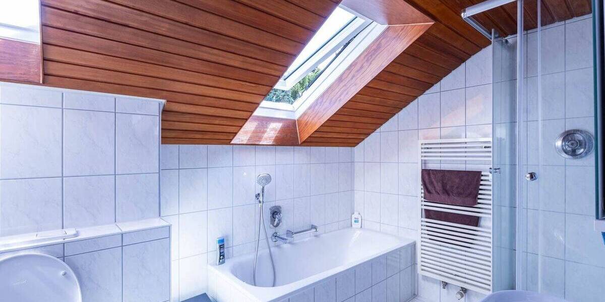 Mehrfamilienhaus, Wohnhaus Bietigheim-Bissingen Bietigheim - 9 Zimmer, 242 m&sup2;, 1.095.000&euro; | Angebot:25728651