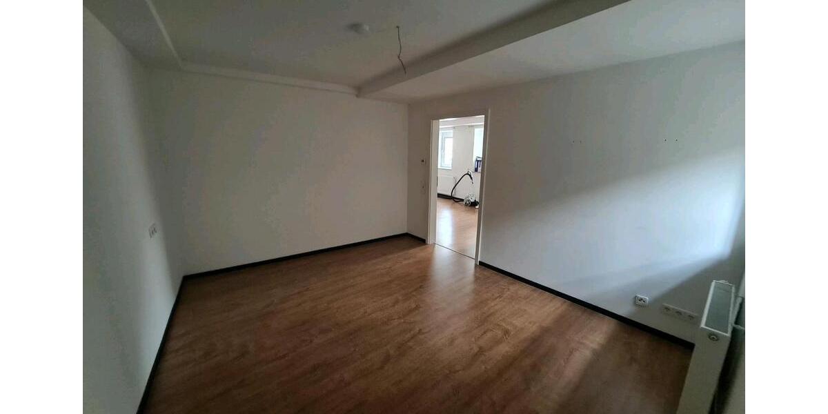 Erdgeschoßwohnung Stuttgart Luginsland - 2 Zimmer, 1.120&euro; | Angebot:19745056