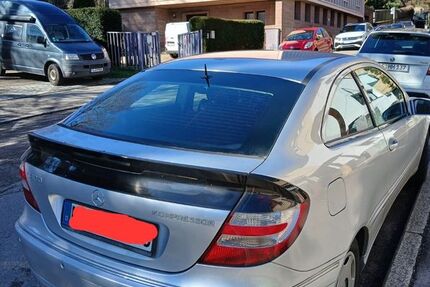 Mercedes-Benz C 180 167.000 km 5.500 &euro; Stuttgart 70199