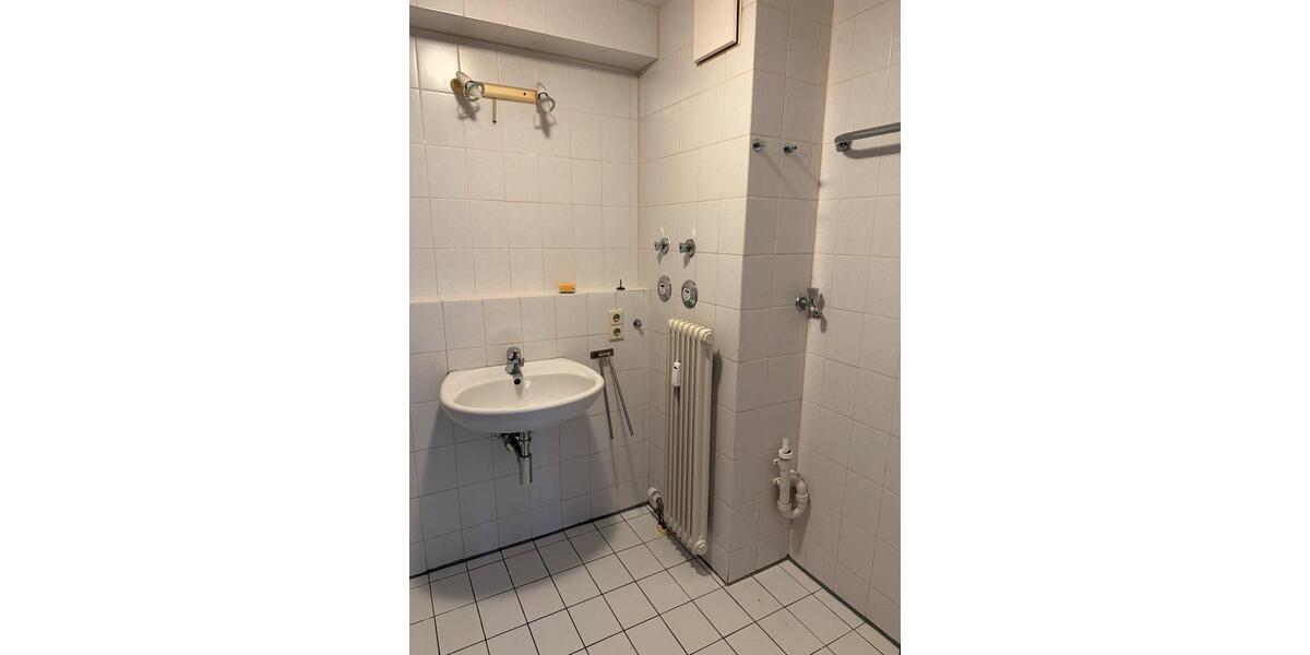 Erdgeschoßwohnung Stuttgart Bad Cannstatt - 3 Zimmer, 75 m&sup2;, 1.100&euro; | Angebot:27581822
