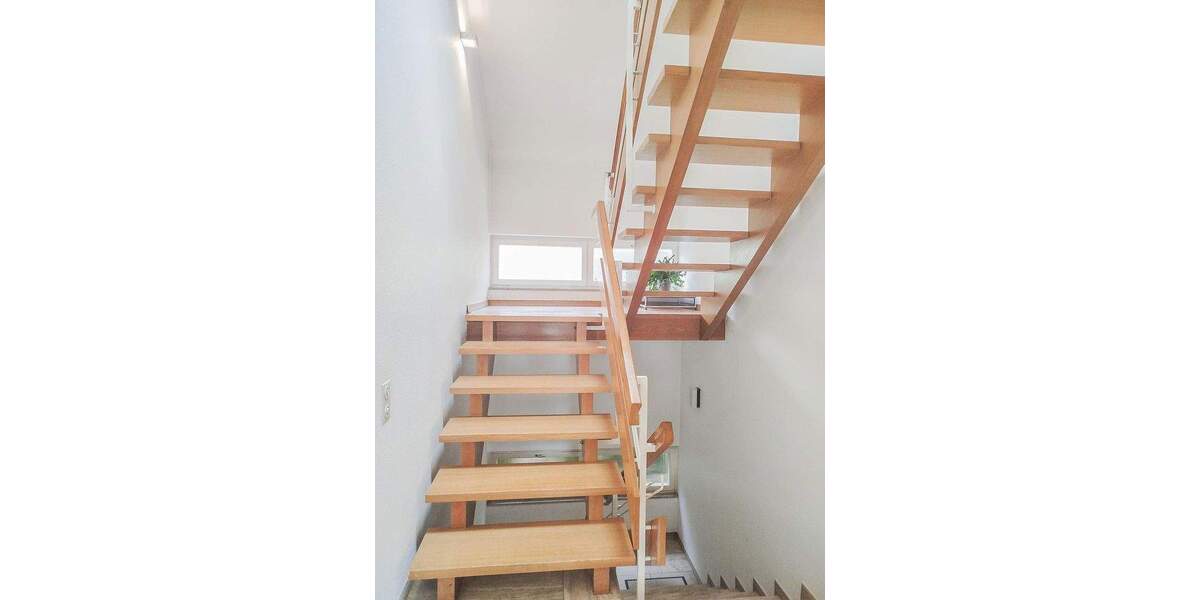 Einfamilienhaus Kirchheim unter Teck Kirchheim - 8 Zimmer, 259 m&sup2;, 1.100.000&euro; | Angebot:25751224