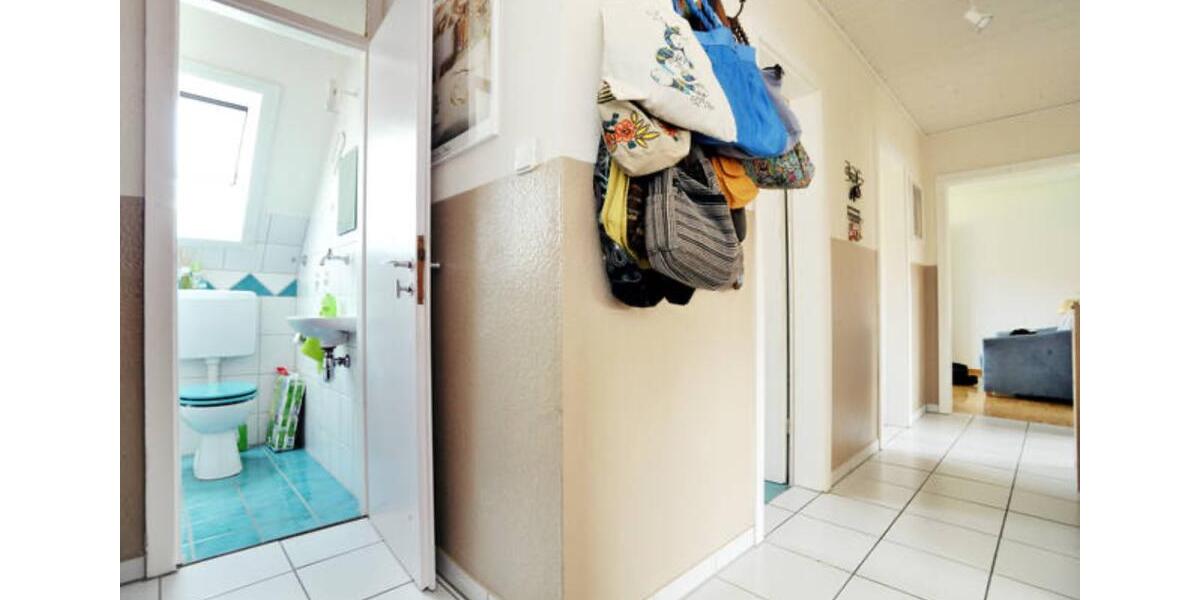 Dachgeschoßwohnung Stuttgart Stuttgart-Ost - 3 Zimmer, 70 m&sup2;, 1.295&euro; | Angebot:25131325