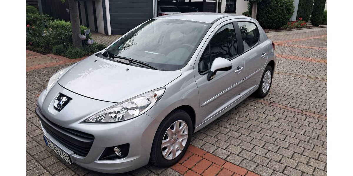 Peugeot 207 42.664 km 3.400 &euro; Bietigheim-Bissingen 74321