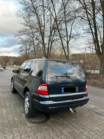 Mercedes-Benz ML 270 101.000 km 8.500 &euro; Walheim 74399