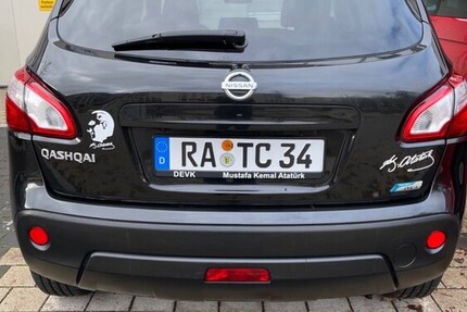 Nissan Qashqai 163.181 km 8.500 &euro; Stuttgart 70173