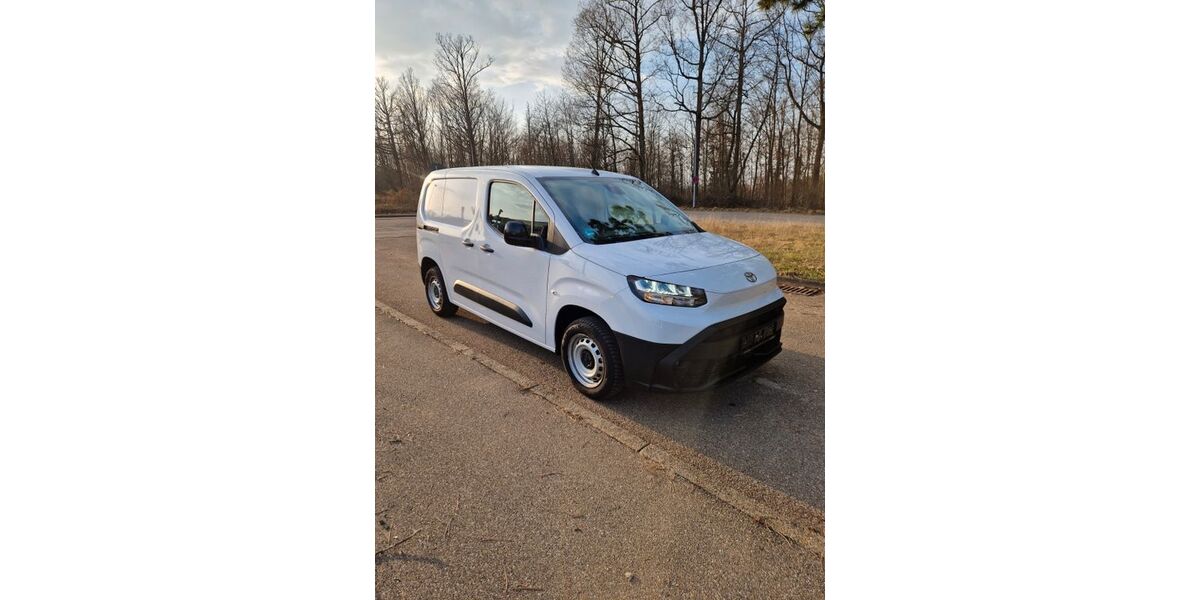Toyota Proace City 39.350 km 16.690 &euro; Böblingen 71032