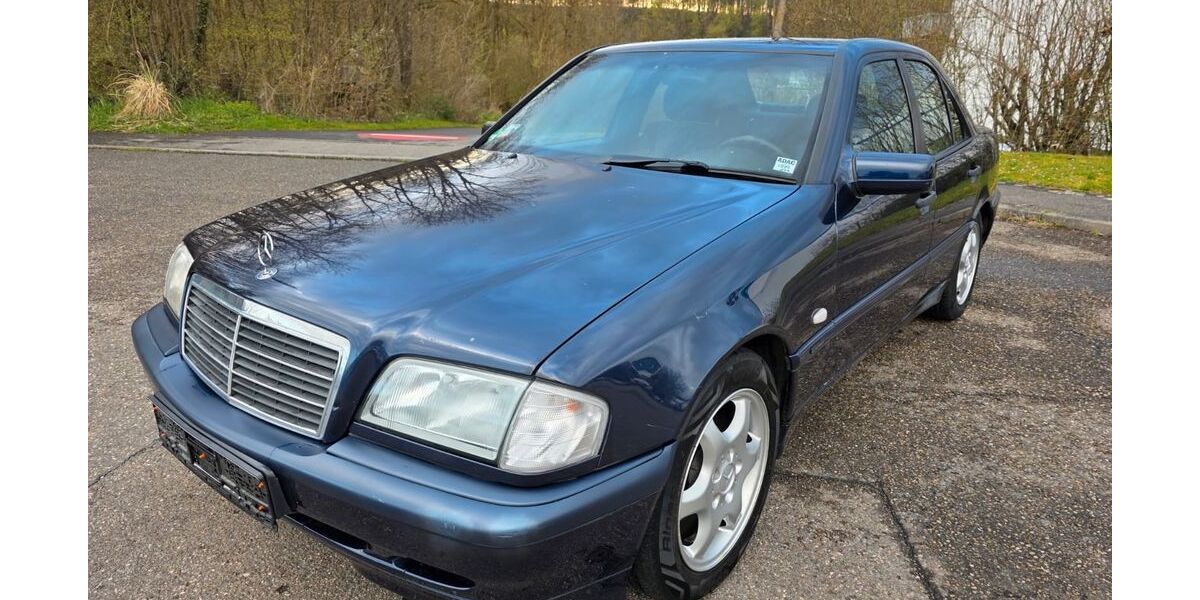 Mercedes-Benz C 180 202.000 km 2.950 &euro; Ludwigsburg 71642