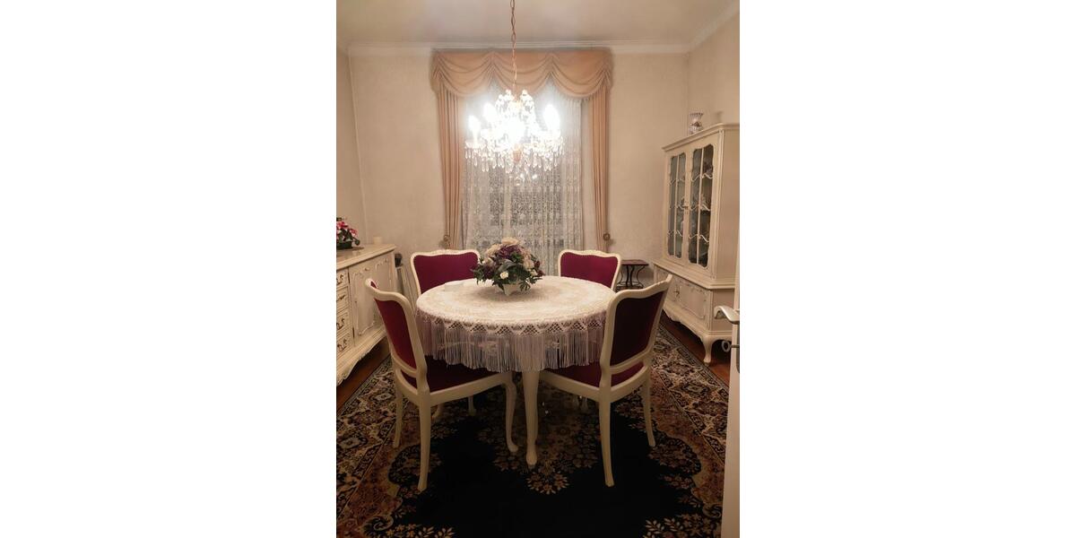 Etagenwohnung Backnang - 4 Zimmer, 100 m&sup2;, 1.250&euro; | Angebot:25165018