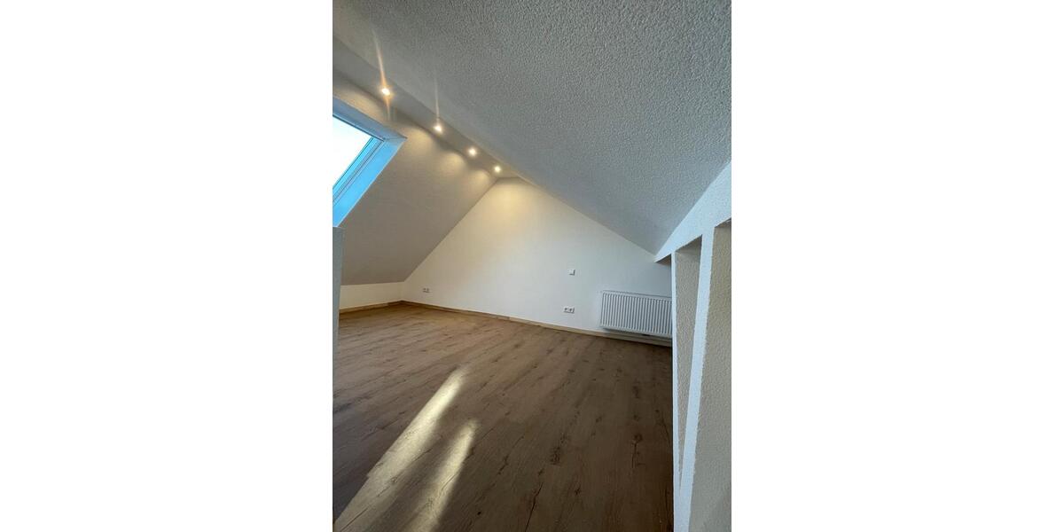 Etagenwohnung Weinstadt - 4 Zimmer, 80 m&sup2;, 1.450&euro; | Angebot:25569297