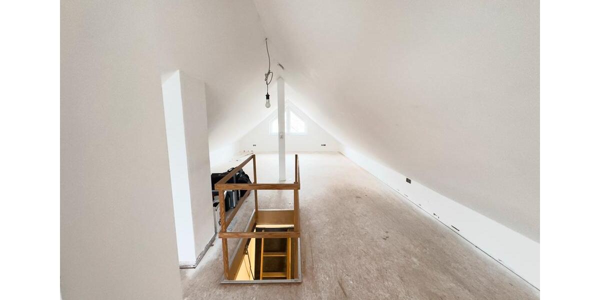 Dachgeschoßwohnung Vaihingen an der Enz - 3 Zimmer, 99 m&sup2;, 1.350&euro; | Angebot:25055327