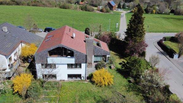 Einfamilienhaus Nürtingen - 7 Zimmer, 282 m&sup2;, 949.000&euro; | Angebot:25671696