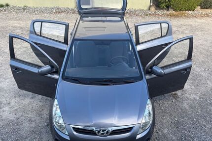Hyundai i20 124.069 km 3.890 &euro; Böblingen 71032