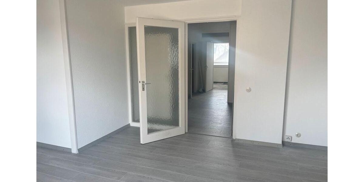 Dachgeschoßwohnung Göppingen - 2 Zimmer, 60 m&sup2;, 500&euro; | Angebot:25942969