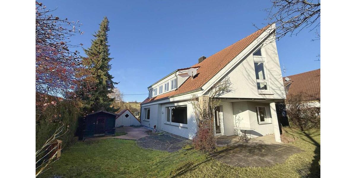 Einfamilienhaus Nürtingen - 5.5 Zimmer, 175 m&sup2;, 2.500&euro; | Angebot:24571134