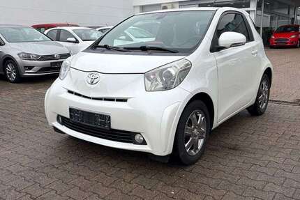 Toyota iQ 32.084 km 9.995 &euro; Stuttgart 70597