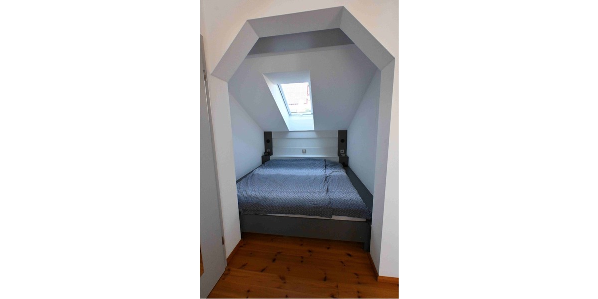 zentral Leben – stilvolle Doppelhaushälfte mit begehbarem Kleiderschrank - Doppelhaushälfte Vaihingen/Enz Enzweihingen | Angebot:24524544