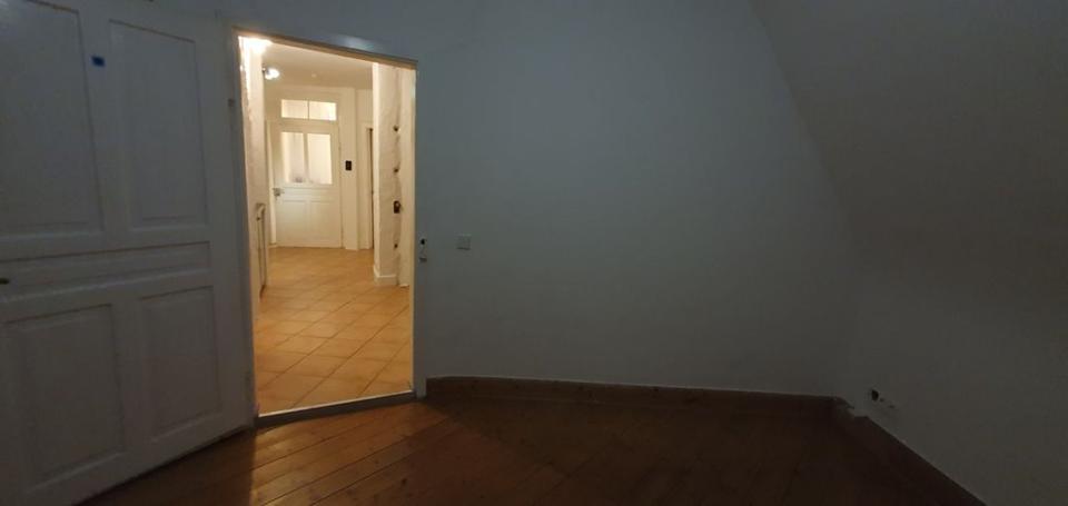 Dachgeschoßwohnung Stuttgart Stuttgart-Süd - 3.5 Zimmer, 91 m&sup2;, 1.450&euro; | Angebot:25363233