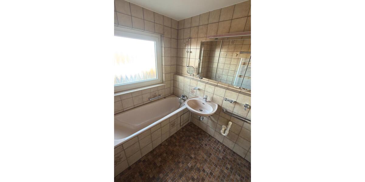 Etagenwohnung Ludwigsburg Eglosheim - 3.5 Zimmer, 84 m&sup2;, 1.050&euro; | Angebot:25892355