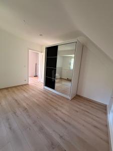 TOP LAGE MIT VIEL GRÜN - Dachgeschoßwohnung Stuttgart Stuttgart-Nord Nord | Angebot:27308346