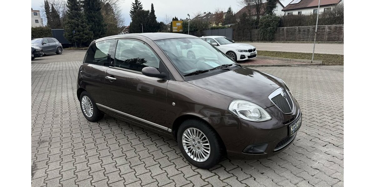 Lancia Ypsilon Oro 1,4 8V*orig.97tkm,Klima, 8 fach* 97.000 km 2.850 &euro; Schorndorf 73614