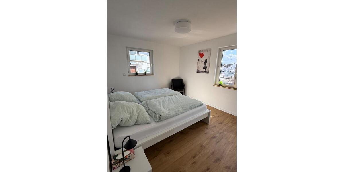 Erdgeschoßwohnung Weinstadt - 4 Zimmer, 85 m&sup2;, 2.000&euro; | Angebot:25944587