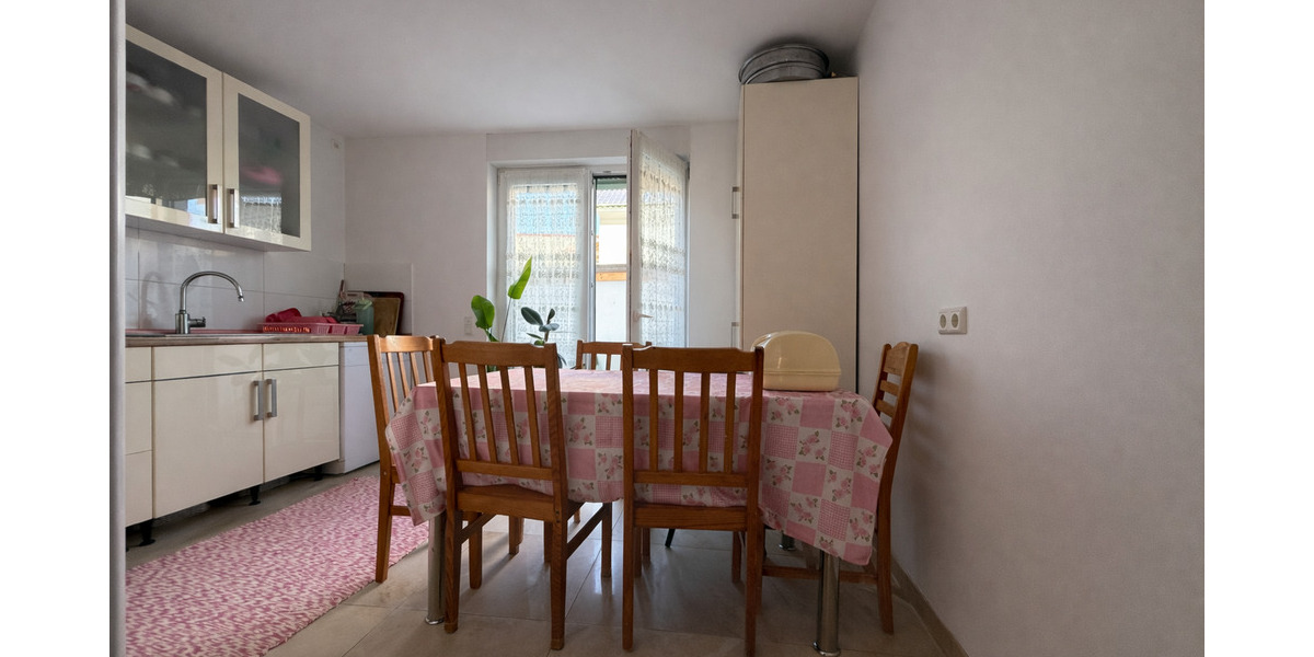 Mehrfamilienhaus, Wohnhaus Steinenbronn - 8 Zimmer, 233 m&sup2;, 949.000&euro; | Angebot:25704322