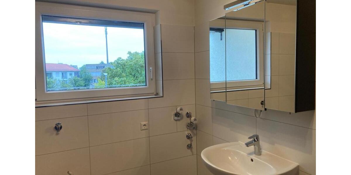 Dachgeschoßwohnung Aichwald - 3 Zimmer, 117 m&sup2;, 1.240&euro; | Angebot:26007797