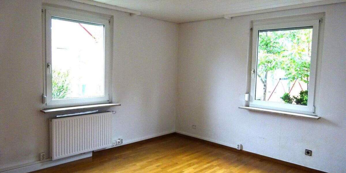 Einfamilienhaus Esslingen am Neckar (Oberesslingen) Oberesslingen - 8 Zimmer, 183 m&sup2;, 629.000&euro; | Angebot:25760346