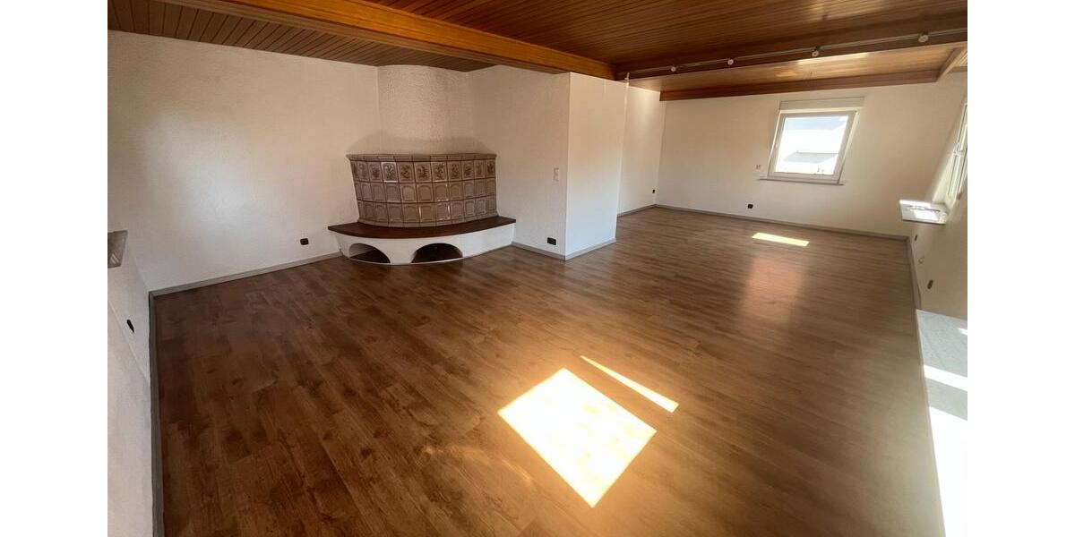 Einfamilienhaus Neckarwestheim - 9 Zimmer, 216 m&sup2;, 699.000&euro; | Angebot:27096900