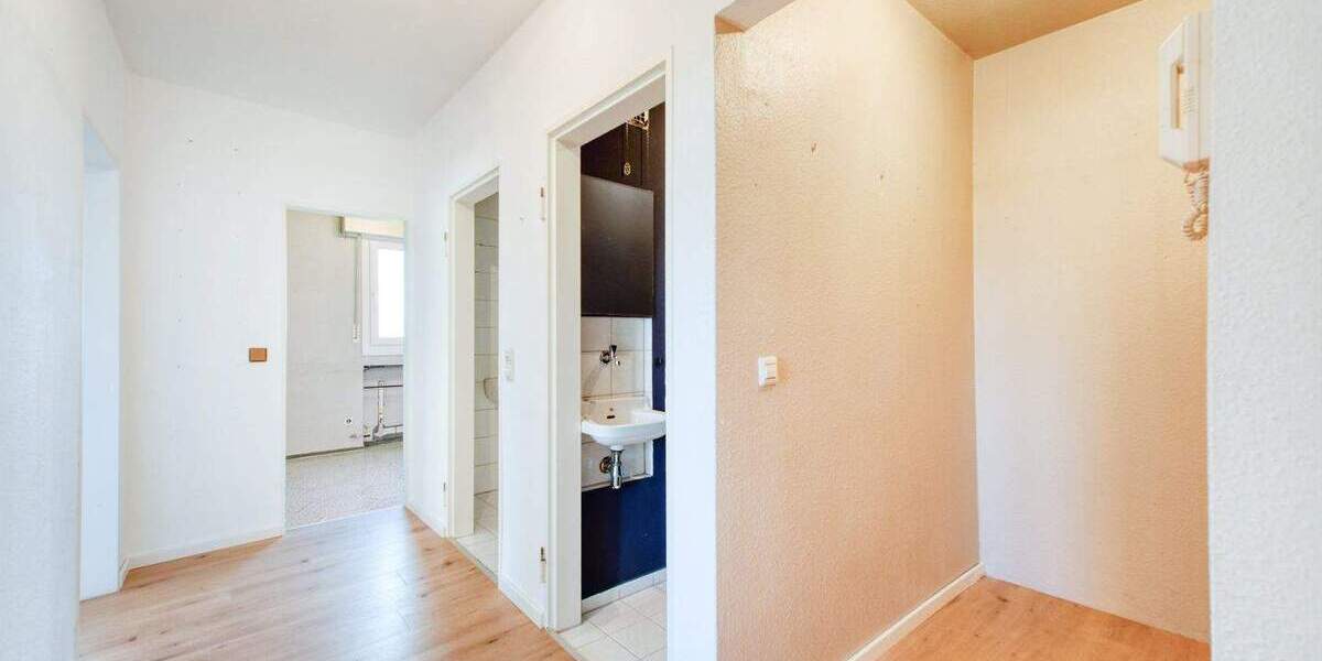 Etagenwohnung Stuttgart Mönchfeld - 3 Zimmer, 71 m&sup2;, 230.000&euro; | Angebot:25670994