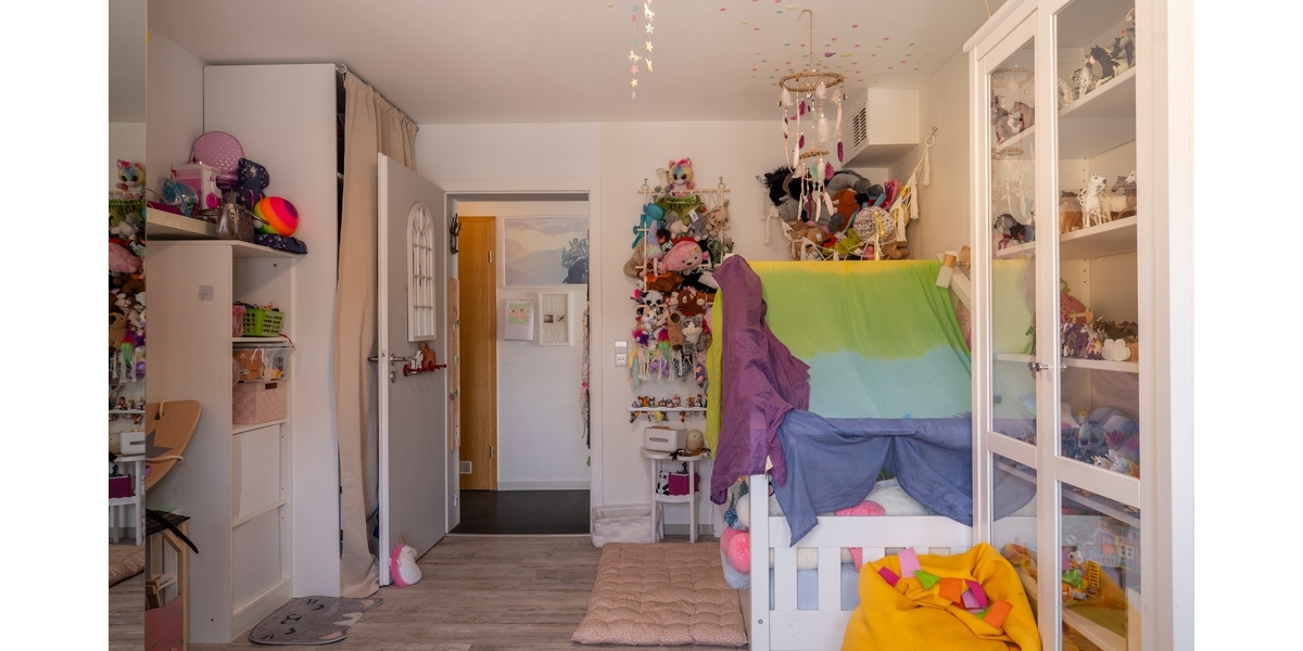 Großzügige Eckterrasse, Kamin & ruhiges Wohnen im 3-Familienhaus - 3.5 Remshalden | Angebot:27512031