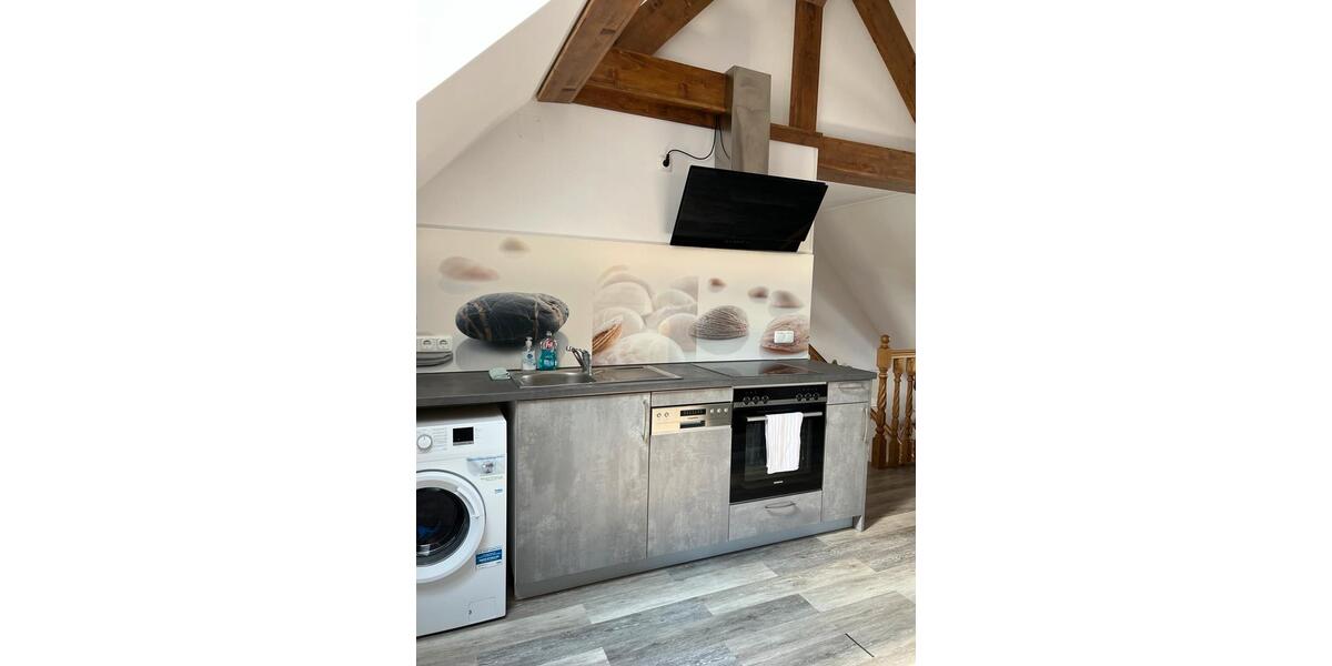 Dachgeschoßwohnung Esslingen am Neckar Brühl - 2 Zimmer, 60 m&sup2;, 1.300&euro; | Angebot:24769326