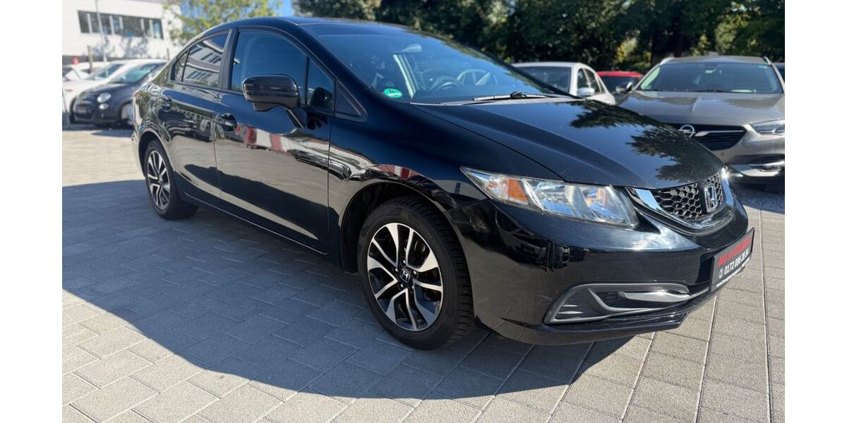 Honda Civic 181.697 km 5.999 &euro; Fellbach 70736