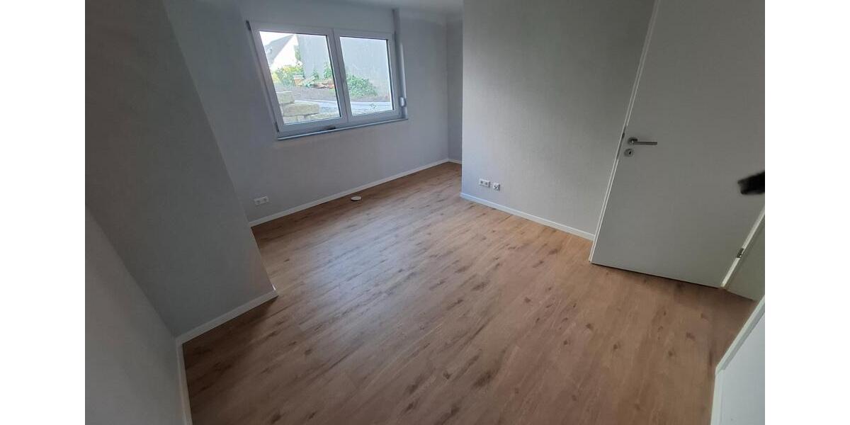 Etagenwohnung Leonberg - 3 Zimmer, 104 m&sup2;, 1.600&euro; | Angebot:26648296