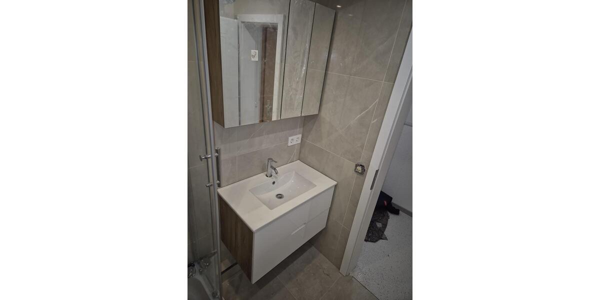 Etagenwohnung Dettingen unter Teck - 3 Zimmer, 60 m&sup2;, 1.180&euro; | Angebot:26671477