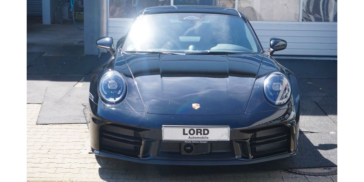 Porsche 992 9.500 km 134.999 &euro; Stuttgart 70499