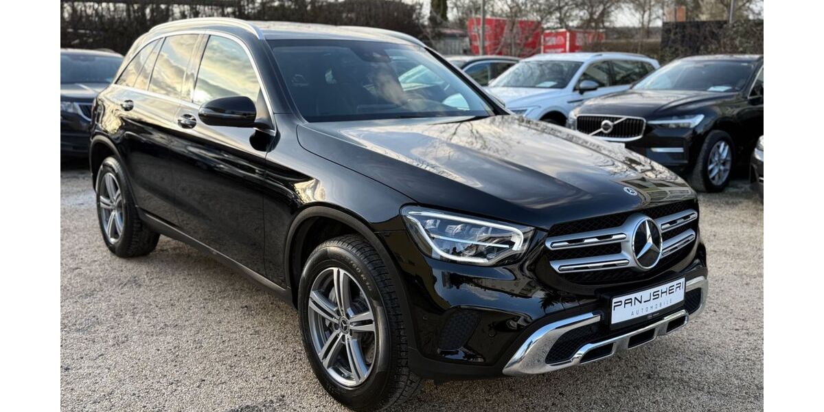 Mercedes-Benz GLC 300 98.000 km 28.799 &euro; Stuttgart-Möhringen 70567