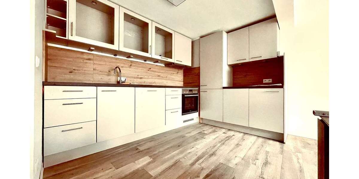Einfamilienhaus Stuttgart Zuffenhausen - 28 Zimmer, 497 m&sup2;, 2.200.000&euro; | Angebot:19923500