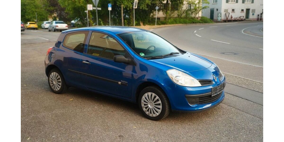 Renault Clio 149.000 km 2.350 &euro; Göppingen 73035