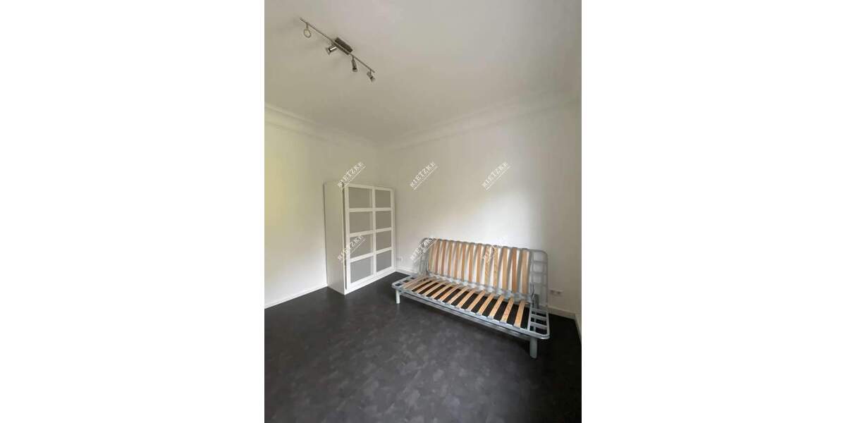 Zimmer Stuttgart Obertürkheim - 4 Zimmer, 115 m&sup2;, 1.380&euro; | Angebot:25726385