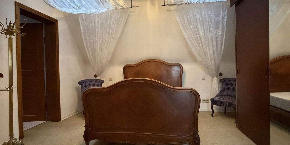 Mehrfamilienhaus, Wohnhaus Dettingen unter Teck - 1 Zimmer, 197 m&sup2;, 780.000&euro; | Angebot:25733069